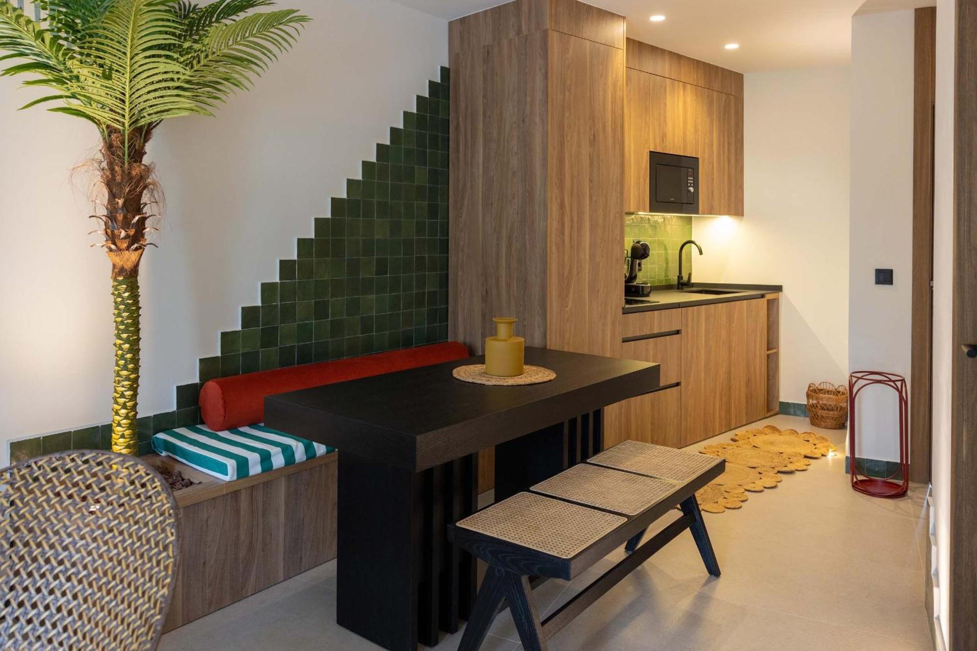 Edificio Lola 4 *